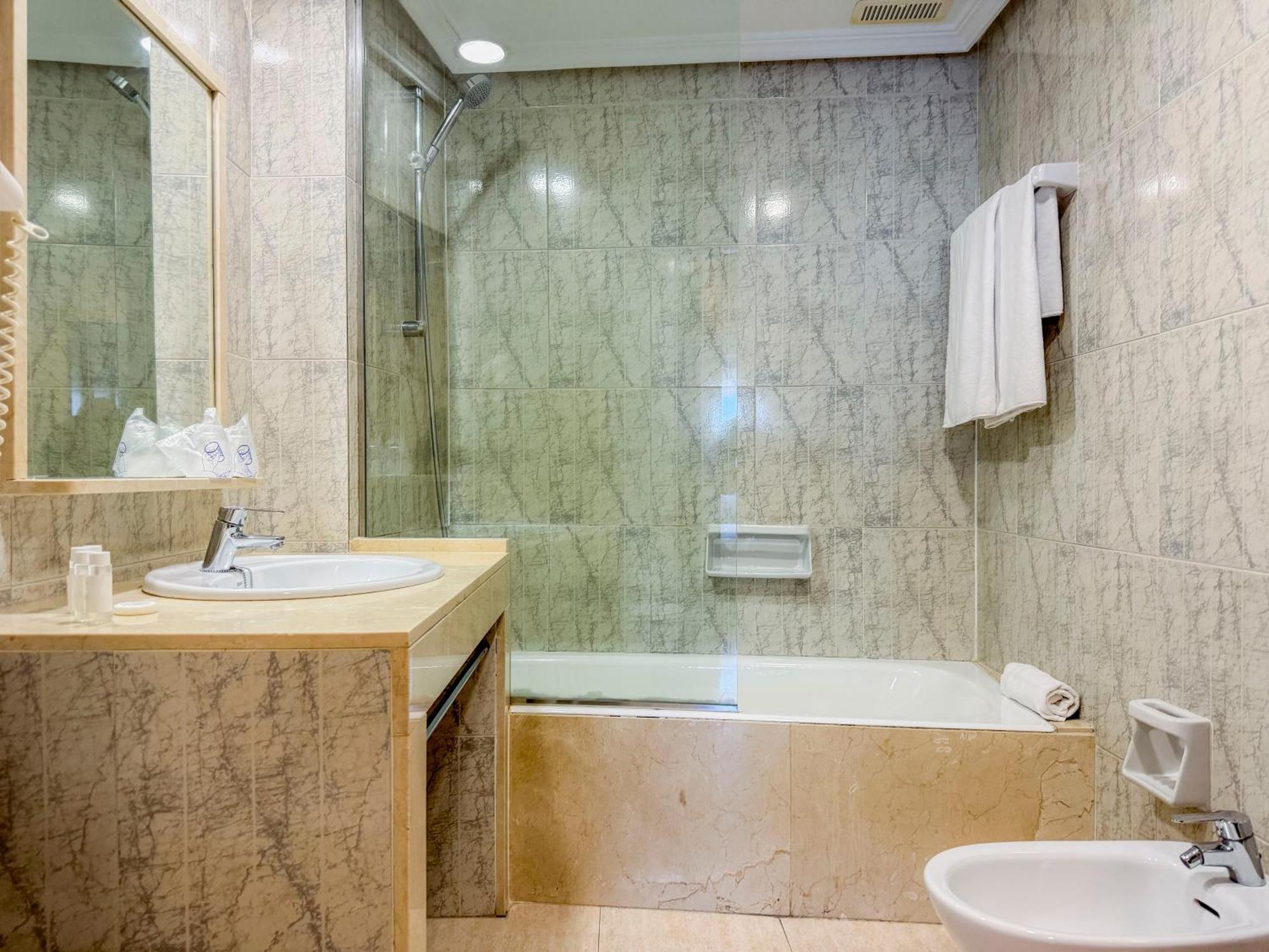 Torreluz Apartamentos Альмерия Экстерьер фото